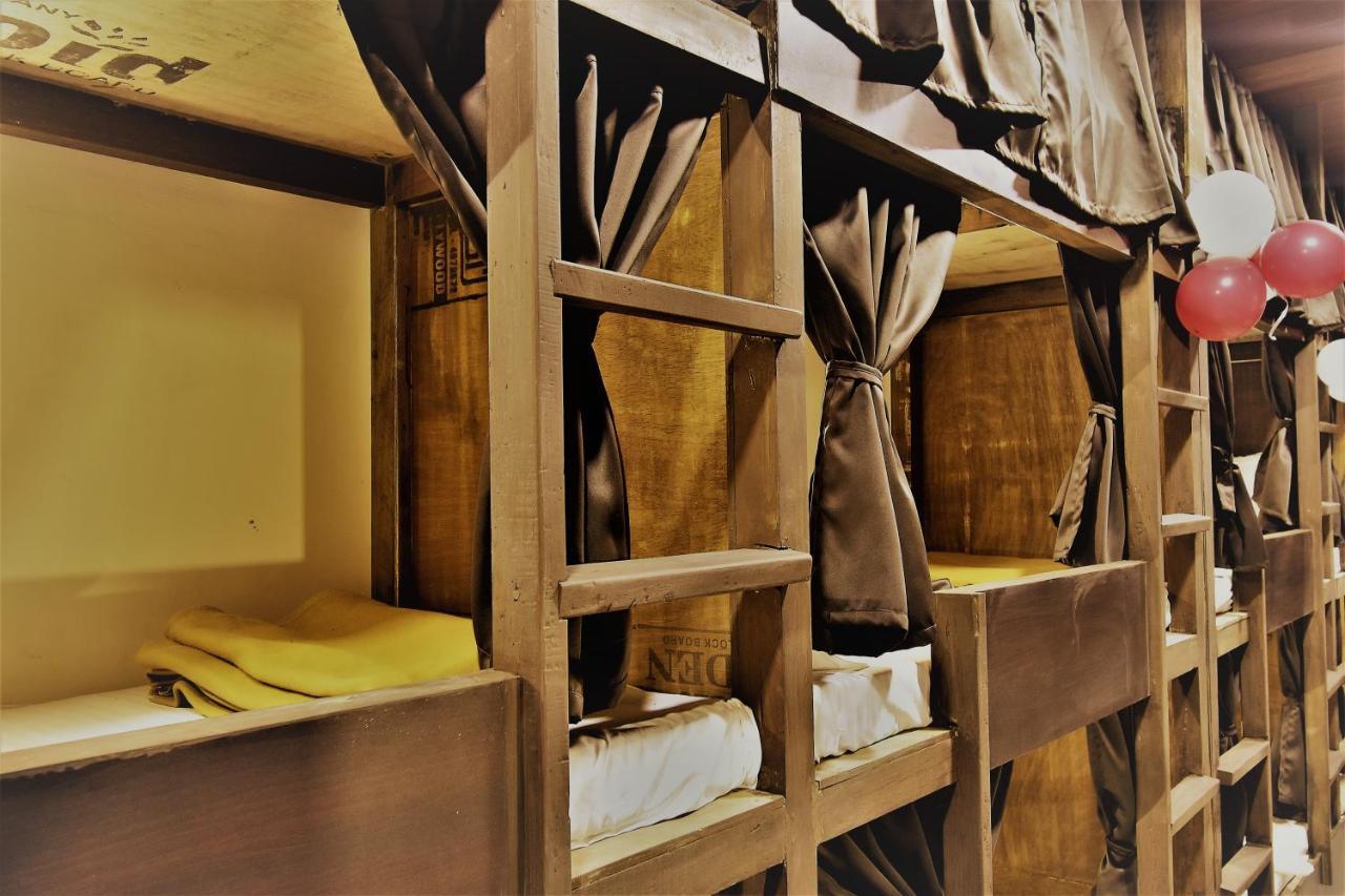 Asra Dormitory For Male And Female Bombay Eksteriør billede