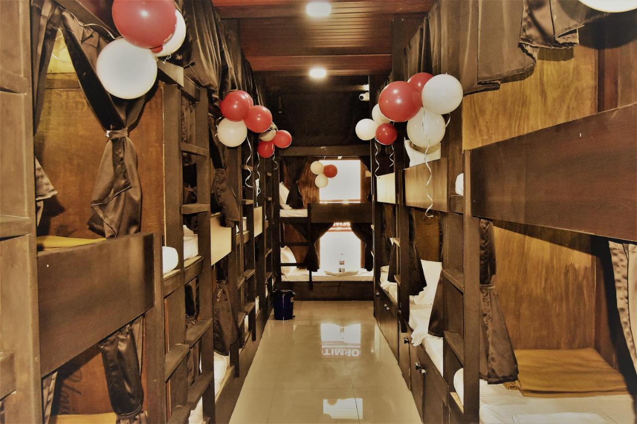 Asra Dormitory For Male And Female Bombay Eksteriør billede